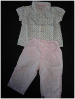 Stippelblouse met lichtroze broek
